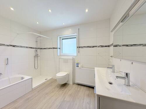 Badezimmer (OG) - 