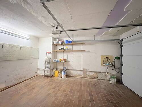 Garage - 