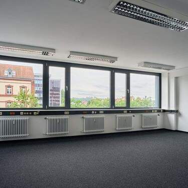 Bürofläche 3. OG - Büro mit 716,00 m² in Saarbrücken zur Miete