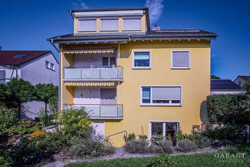 Außenansicht - Beliebte Wohnlage trifft Dreifamilienhaus mit ELW - Jetzt entdecken!