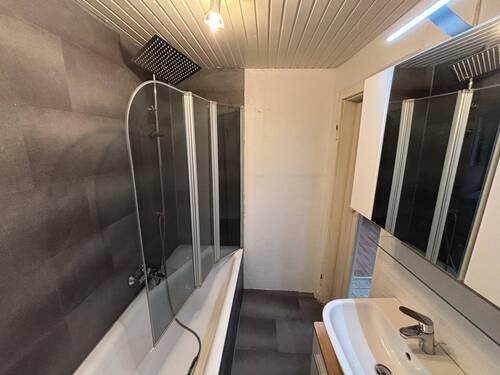 Badezimmer - Einfamilienhaus mit 74,00 m&sup2; in Enkirch zum Kaufen