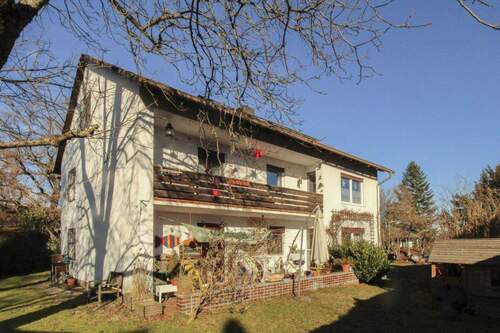 Außenansicht - Zweifamilienhaus in gepflegtem Zustand - ideal für Einzug oder Vermietung