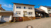 Haus - 7 Zimmer Einfamilienhaus zum Kaufen in Sinsheim / Waldangelloch