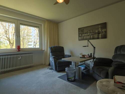 Wohnzimmer - 3 Zimmer Etagenwohnung zum Kaufen in Bremen