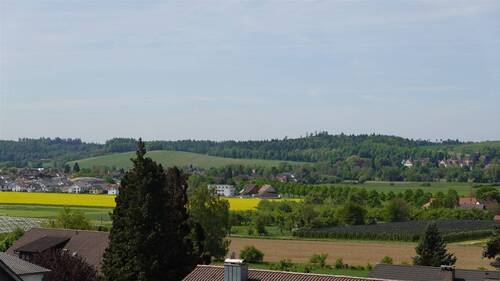Fernsicht auf Schloss Salem - Ein Behagliches Zuhause in ruhiger Lage von Salem-Weidorf