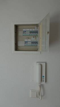 Neue Freisprechanlage und Stromkreisverteiler - 