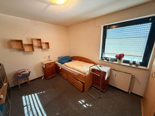 15 Schlafzimmer 2 EG - 