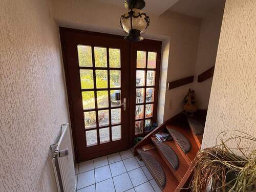 9 Eingangsbereich - 