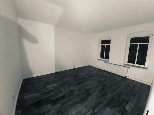 WE EG Wohnzimmer saniert - 