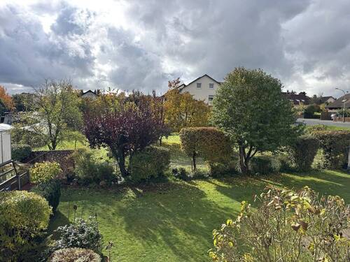 Blick vom Südbalkon.jpg - Etagenwohnung mit 97,00 m² in Hemhofen zum Kaufen