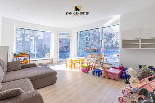 Wohnbereich - 3 Zimmer Etagenwohnung zum Kaufen in Stuttgart