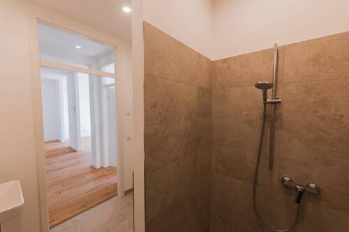 Beispielbild ebenerdige Dusche - 