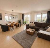 Lichtdurchflutetes Wohnglück 2,5 ZW in Rimpar: 90 m², West-Balkon, EBK – Ideal für Paare und Singles