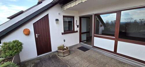 Terrasse teilüberdacht mit Markise - Terrassenwohnung mit 80,00 m&sup2; in Donauwörth zum Kaufen