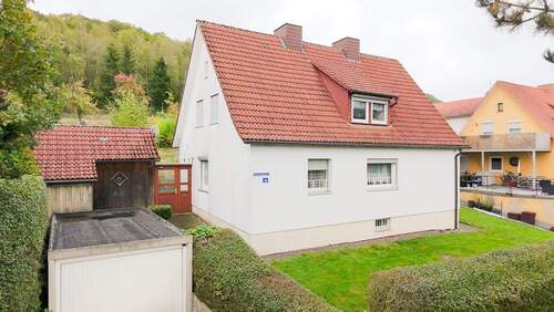 1 Titelbild - Viel Platz für neue Lebensideen - Einfamilienhaus mit großem Garten in ruhiger Lage von Lauenberg (Dassel)