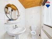 RE/MAX Immobilien DeLux Einfamilienhaus Körprich Gäste-WC - 