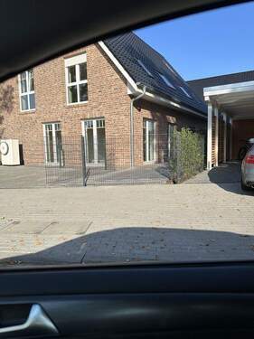 Straßenansicht - 5 Zimmer Doppelhaushälfte zum Kaufen in Halstenbek