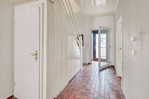 Flur - 5 Zimmer Reihenendhaus in Frechen