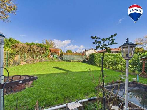 RE/MAX Immobilien DeLux Einfamilienhaus Niederlosheim Garten - 