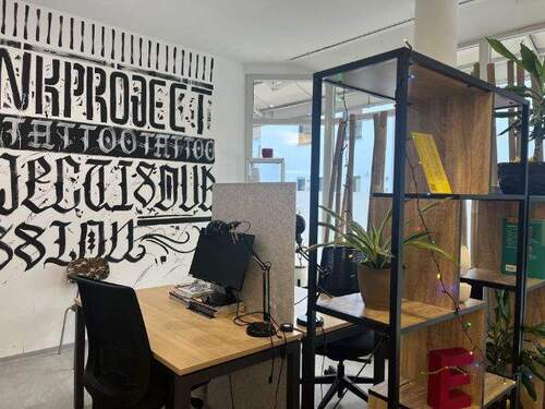 HotDesk Arbeitsplatz - Büro mit 4,00 m² in Freilassing zur Miete