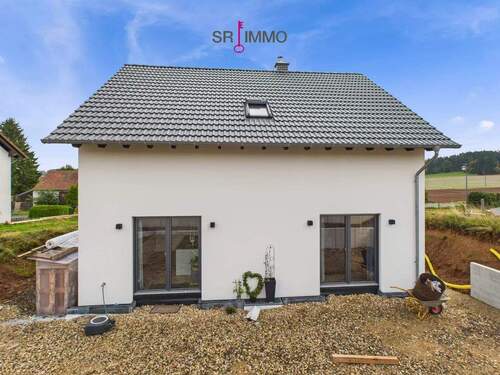 Bild 1 - Neuwertiges Massa-Haus im KfW-55-Standard in ruhiger Wohnlage mit großem Grundstück