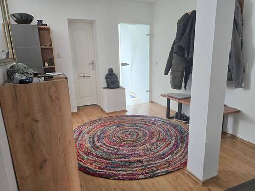 Eingangsdiele Eigentümerwohnung - Mehrfamilienhaus, Wohnhaus in Kiel zum Kaufen