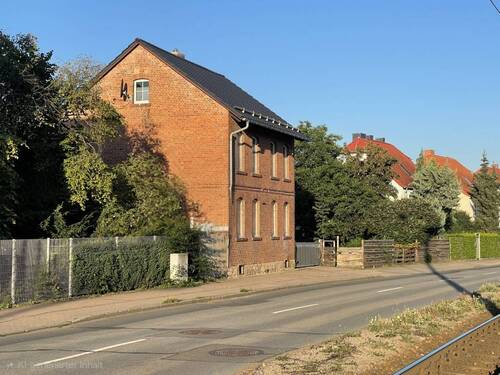 Außenansicht - Stadthaus mit Garten & Gewerbe in Erfurt kaufen: Ihr Wohntraum in Melchendorf auf über 1900 m²