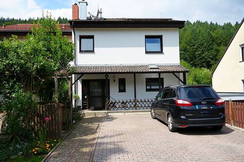 Frontansicht - 6 Zimmer Mehrfamilienhaus, Wohnhaus in Neckargemünd