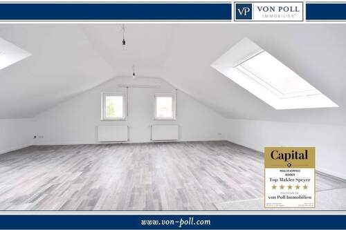 Titelbild - Erstbezug nach Sanierung: Dachgeschoss-Wohnung mit Gemeinschaftsgarten