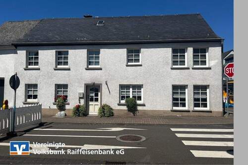 Bild 1 - Wohn- und Geschäftshaus in zentraler Lage