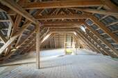 Dachboden unausgebaut - 