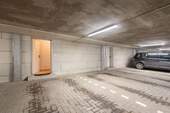 Eigener Tiefgaragenstellplatz mit direktem Hauszugang - 