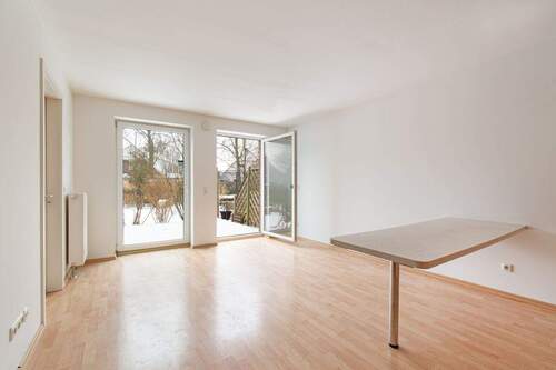 Großzügiger Wohn- und Essbereich mit Terrassenzugang - 3 Zimmer Reihenmittelhaus in Hamburg