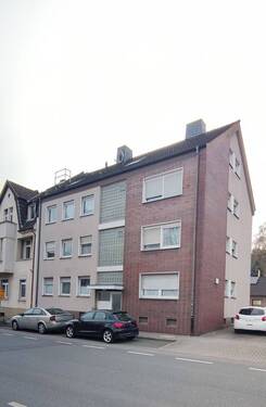 Hausansicht - Innenstadtnähe! Gepflegte Eigentumswohnung mit Balkon in Recklinghausen