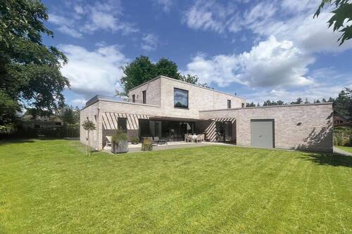 Gartenansicht - 6 Zimmer Einfamilienhaus zum Kaufen in Lüneburg