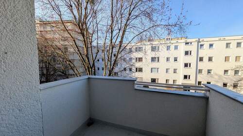 Balkon - Etagenwohnung mit 41,00 m&sup2; in Berlin zum Kaufen