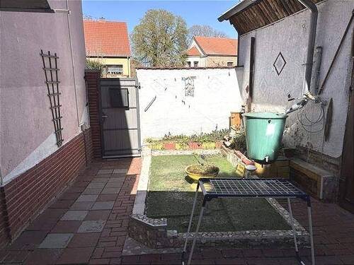 Hof - Einfamilienhaus mit 131,00 m&sup2; in Edersleben zum Kaufen