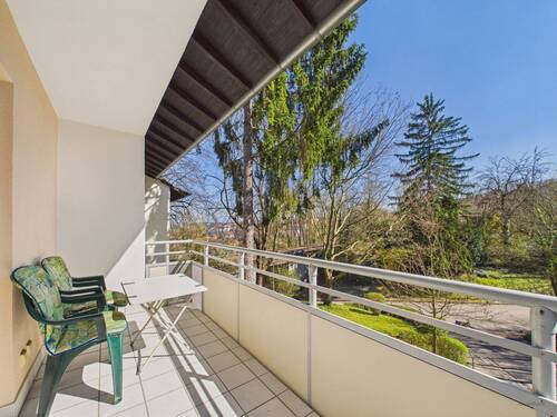 Balkon - Elegante, modernisierte 5-Zimmer Etagenwohnung mit Südbalkon und malerischem Stadtblick in Stuttgart