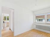 Eingangsbereich/Diele - 5 Zimmer Etagenwohnung zum Kaufen in Stuttgart