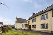 Blick zum Haus a. - 