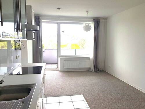 Wohnzimmer - 2 Zimmer Etagenwohnung zum Kaufen in Lübeck