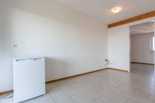 Wohn-Kochbereich (2) - 1 Zimmer Etagenwohnung in Passau