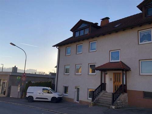 Aussenansicht - 2 Zimmer Etagenwohnung zur Miete in Dörfles-Esbach