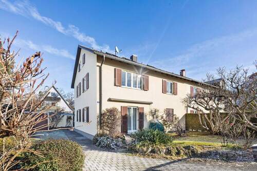 Hausansicht Süd-Westen - Grundstück in Unterföhring zum Kaufen