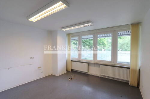 M2420 Behandlungsraum 1 - Büro mit 126,00 m² in Hamburg zur Miete