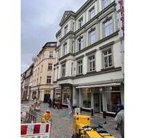 Mitten im Leben.. .Zwickau-Innenstadt...helle, moderne 2 Zimmer-Wohnung mit Einbauküche . sofort einzugsfertig