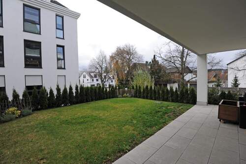 Terrasse mit Garten - 