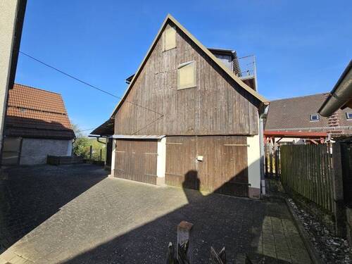 Nebengebäude Bild 2 - 7 Zimmer Einfamilienhaus in Plech