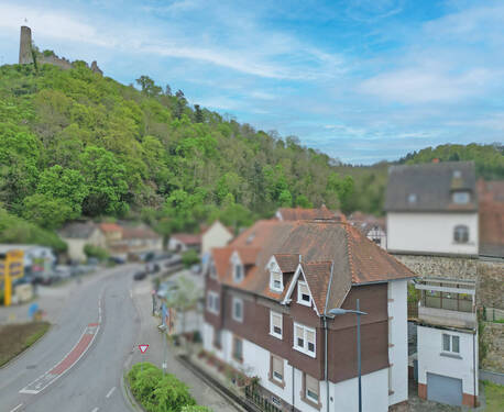 Luftaufnahme - Mehrfamilienhaus, Wohnhaus mit 141,00 m² in Weinheim zum Kaufen