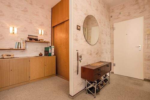 Flur - 2 Zimmer Etagenwohnung in Berlin